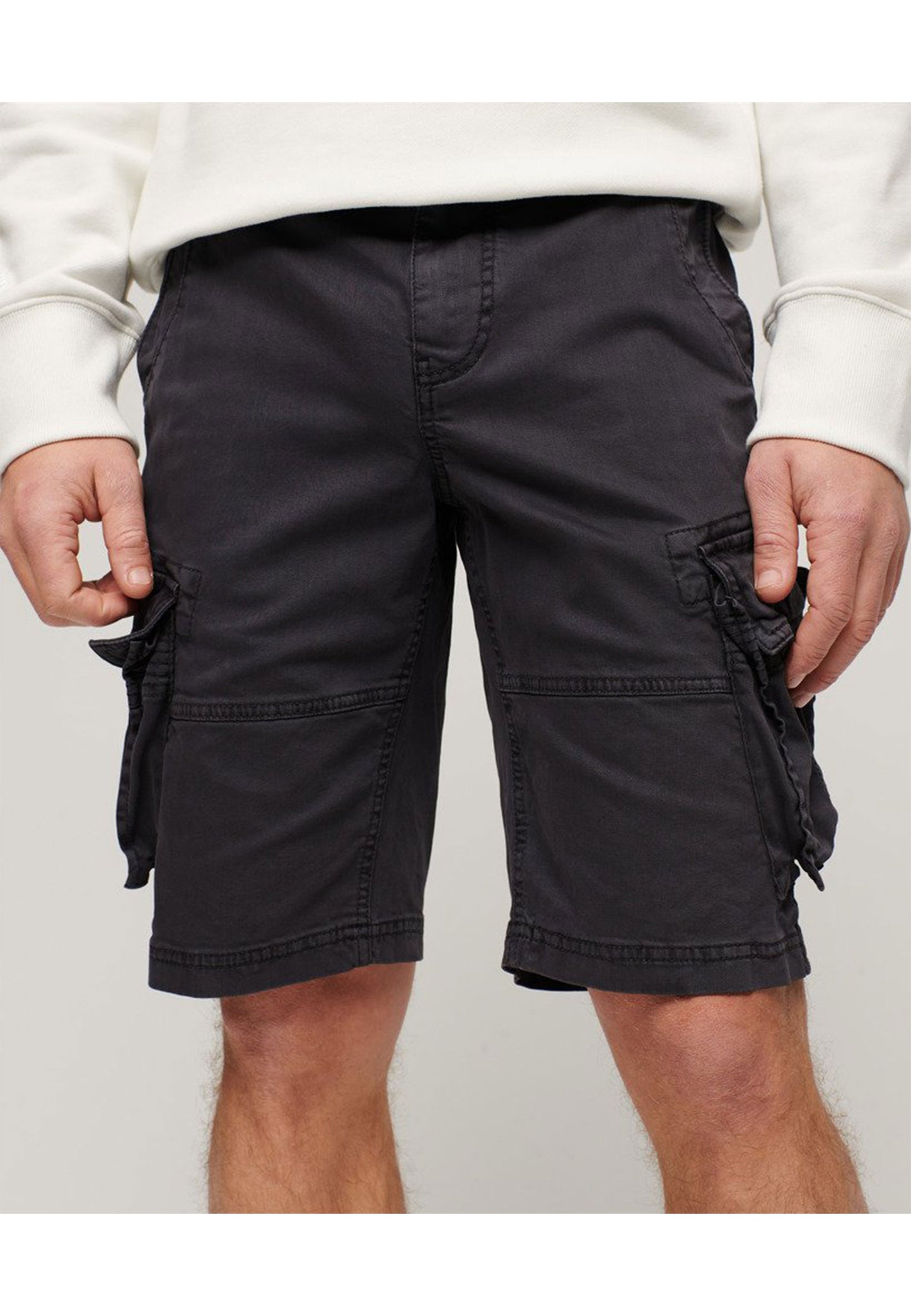 Superdry Shorts - Core cargo Shorts-Black